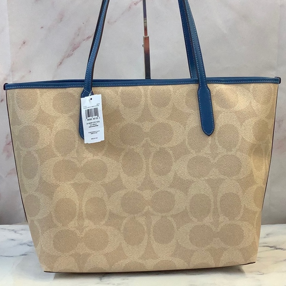 NWT Coach Graphic New York City Tote Signature Logo Beige and Blue Tote Bag - Picture 3 of 6